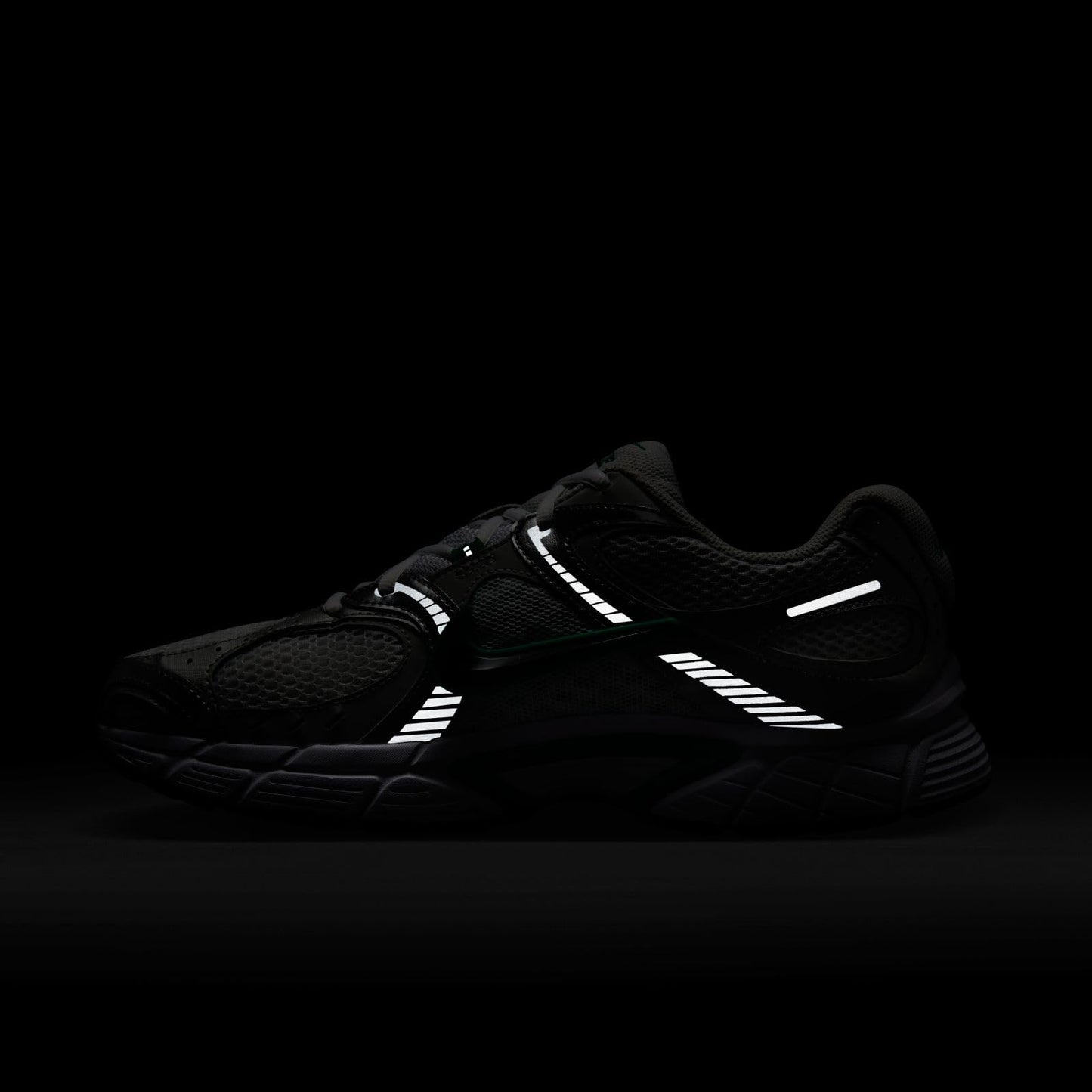 Nike Men's V5 RNR Black/Black/Anthracite 10 Medium