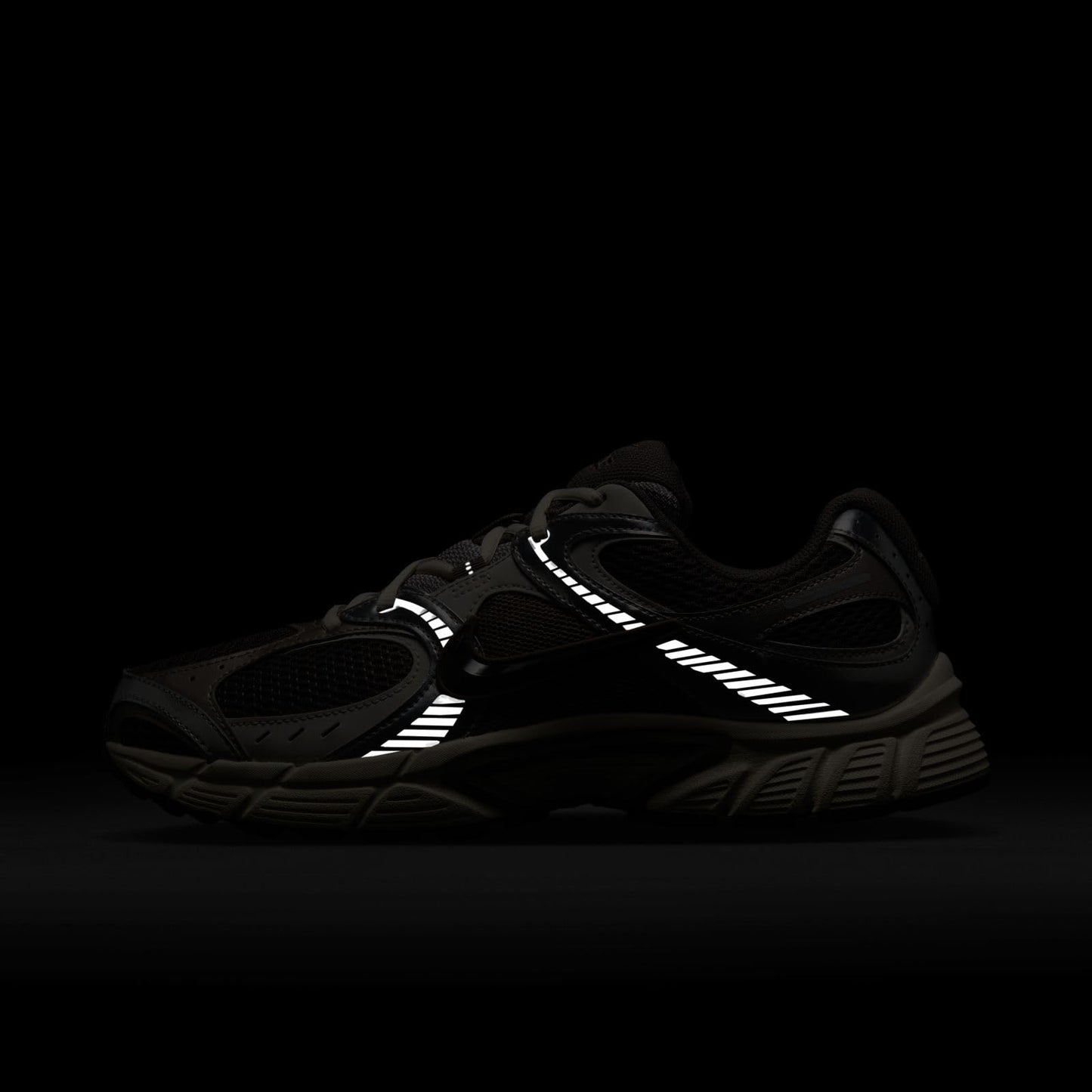 Nike Men's V5 RNR Black/Black/Anthracite 10 Medium