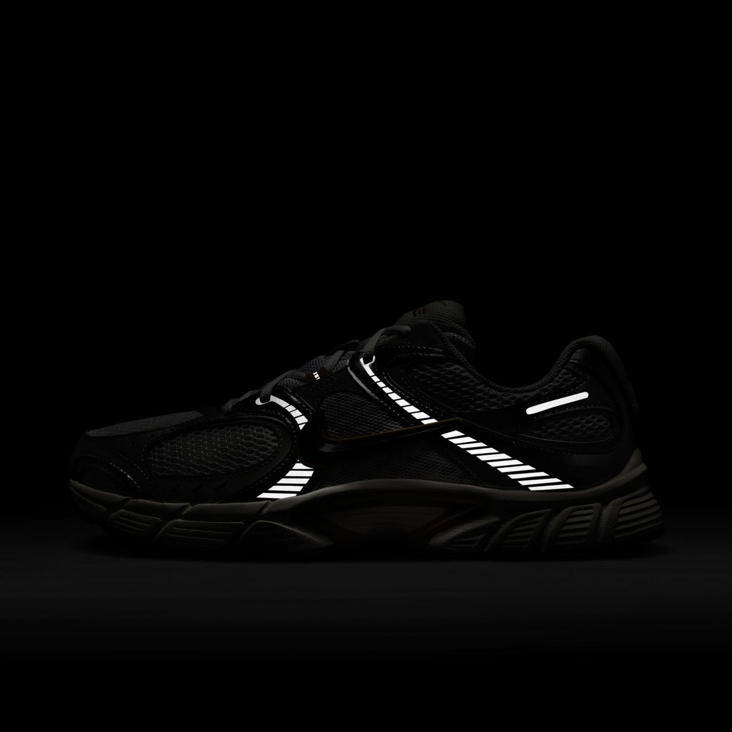 Nike Men's V5 RNR Black/Black/Anthracite 10 Medium