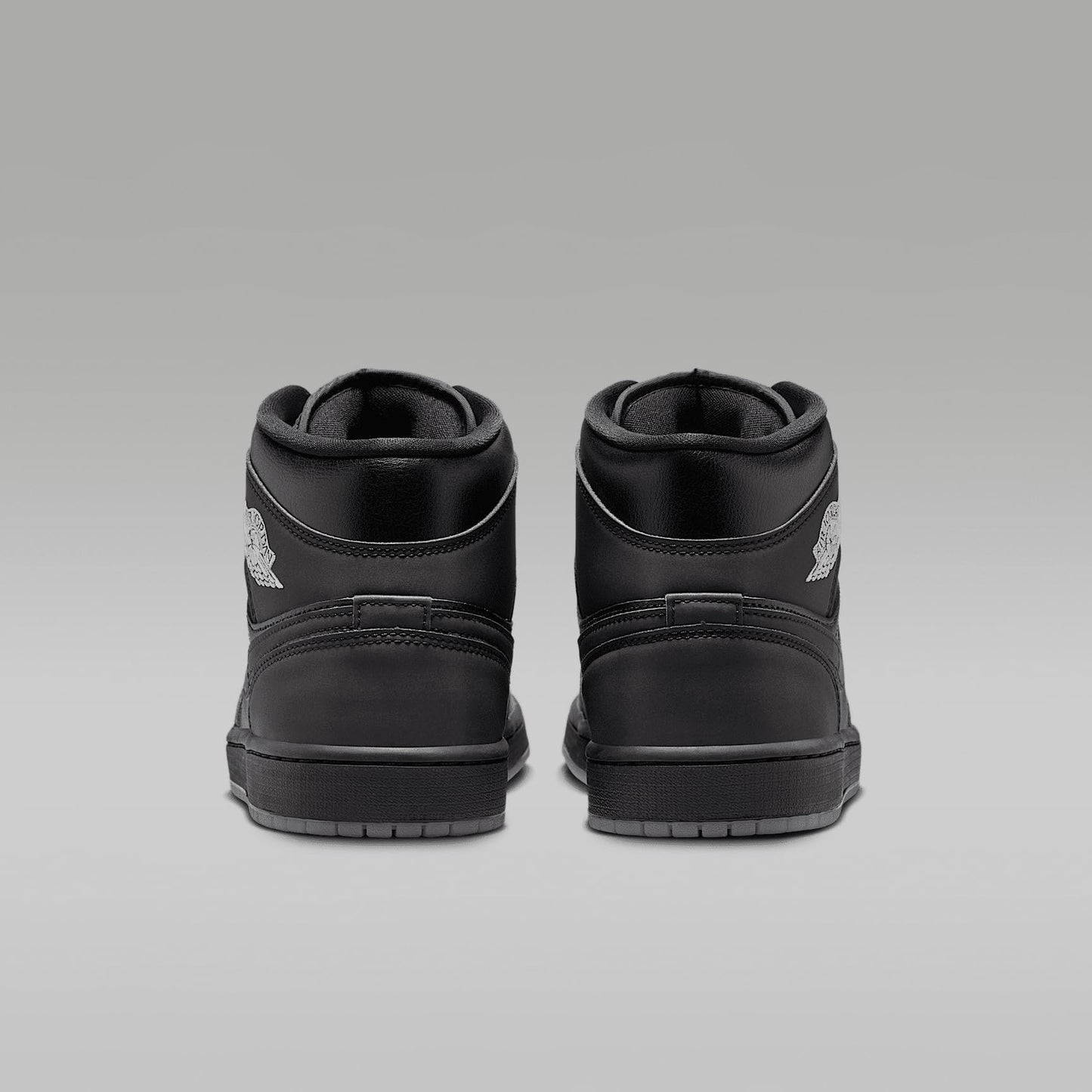 Air Jordan 1 Mid SE Men's Shoes (HV0789-010, Black/White/Metallic Gold/Metallic Silver) Size 11