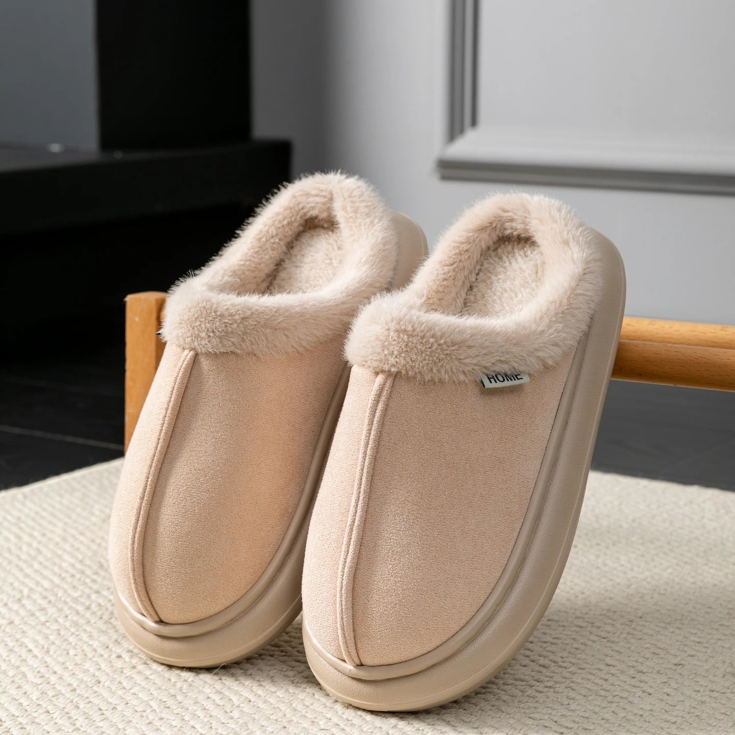 Men's Warm Non-Slip Slippers, Plush Fleece Lined Fuzzy House Shoes with Thick Sole for Indoor Home Use in Fall/Winter
