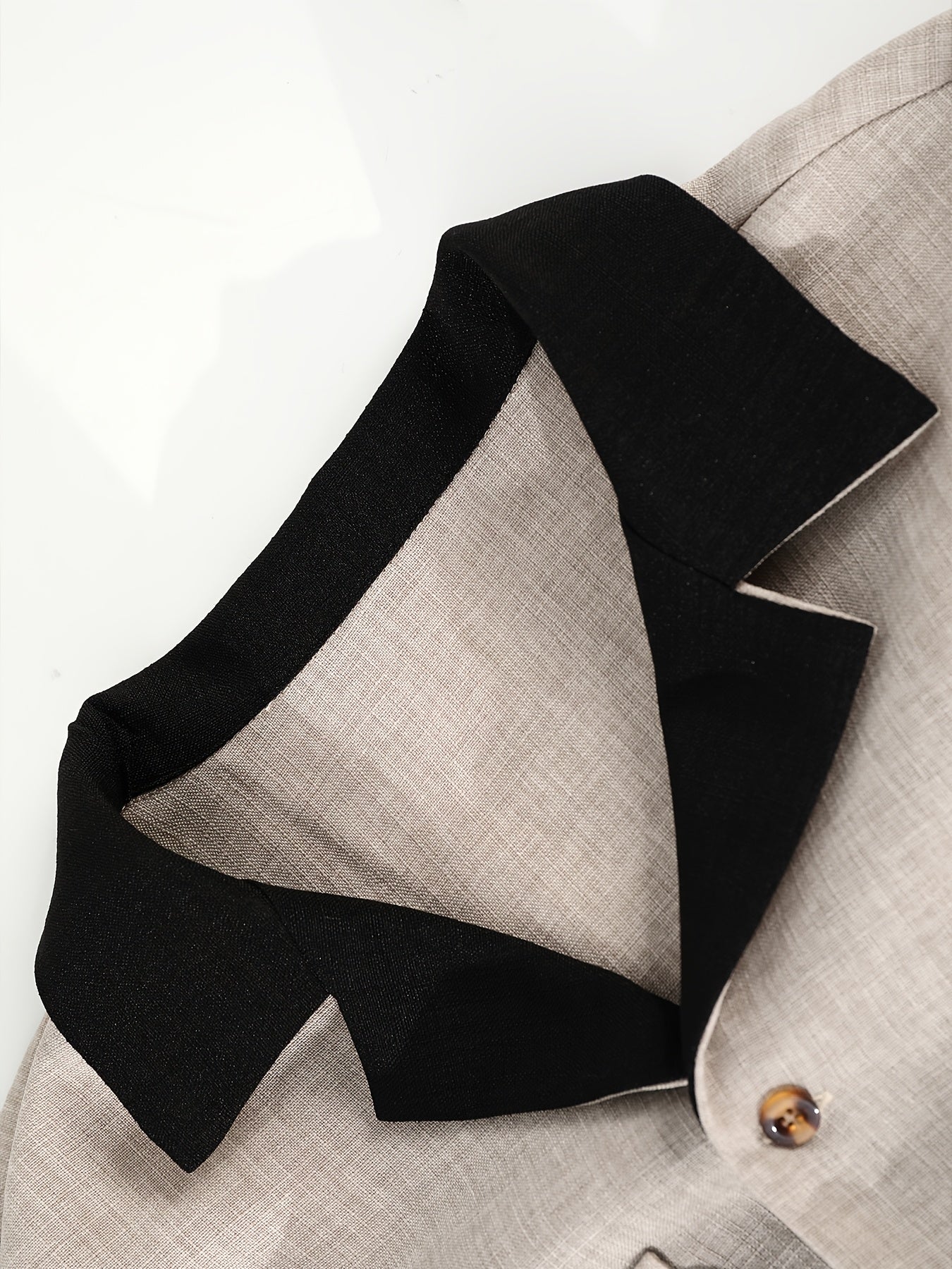 Men's Long-Sleeve Button-Up Shirt Top, Casual Straight-Leg Pants Set.